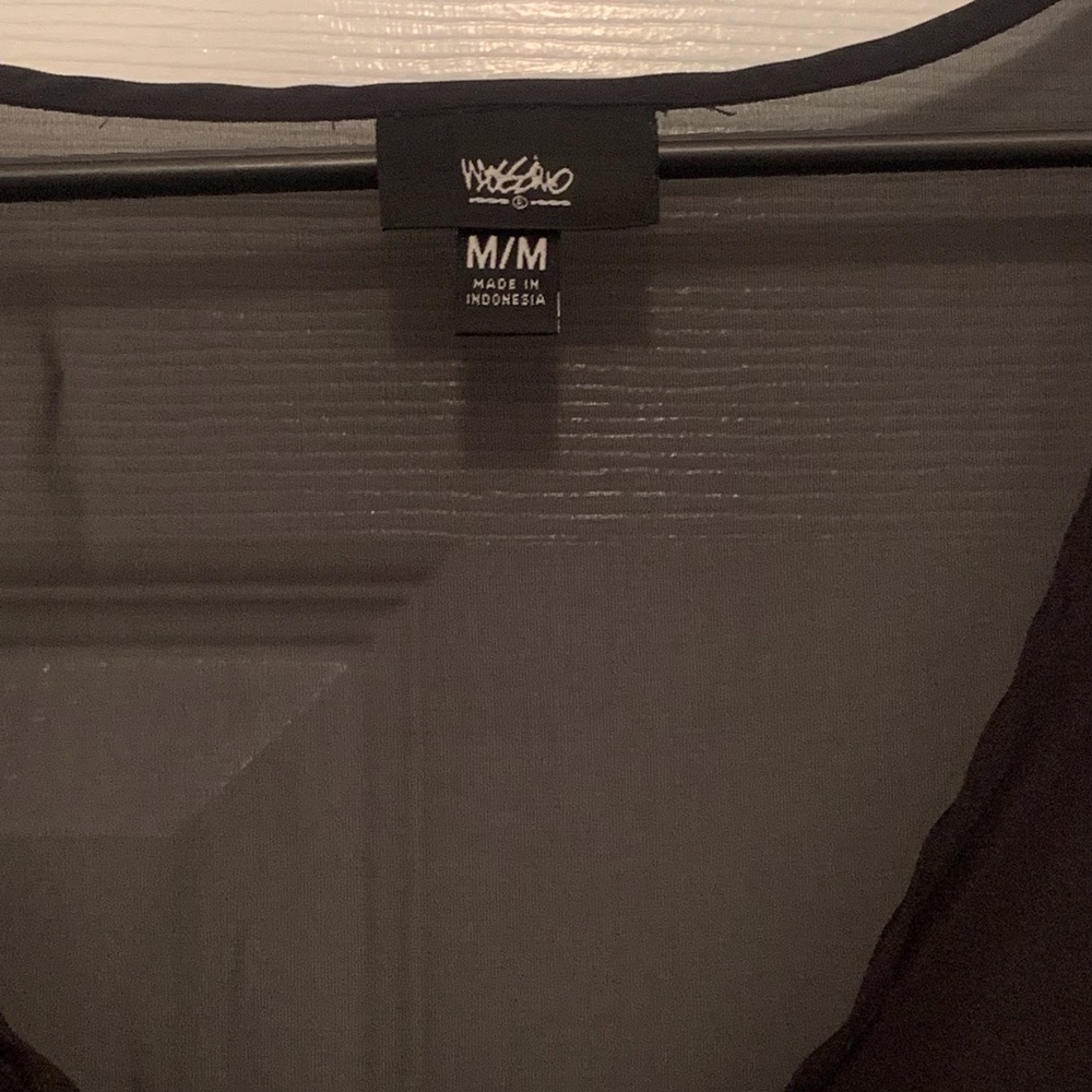 ⭐️Mossimo Women’s Racerback Top. - Picture 3 of 4